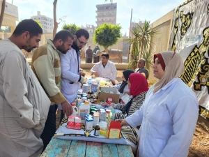 فى إطار &quot;مبادرة بداية جديدة لبناء الإنسان&quot; .. جامعة بنها تنظم قافلة بيطرية بقرية الشموت