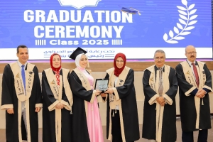 نائب رئيس جامعة بنها للدراسات العليا تشهد حفل تخريج دفعة جديدة من طلاب كلية الطب البيطري